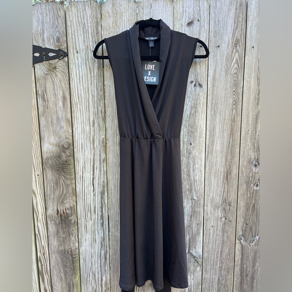Love x Design Dresses & Skirts - LOVE X DESIGN Prescott Black Sleeveless Fit Flare Belted Wrap Dress Small NWT
